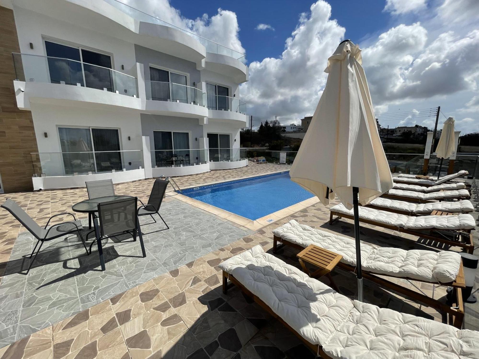 Arf Apartments - With Jacuzzi At The Complex Emba Exterior foto