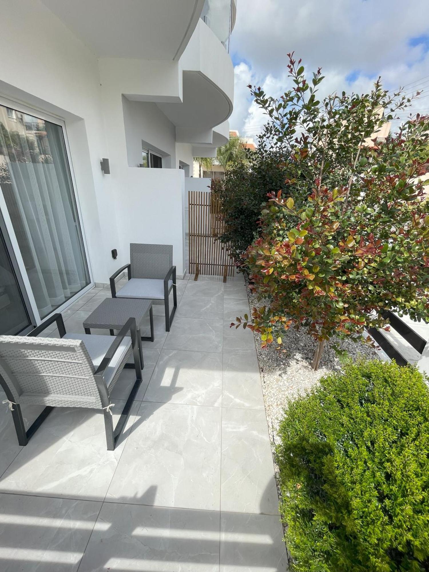 Arf Apartments - With Jacuzzi At The Complex Emba Exterior foto